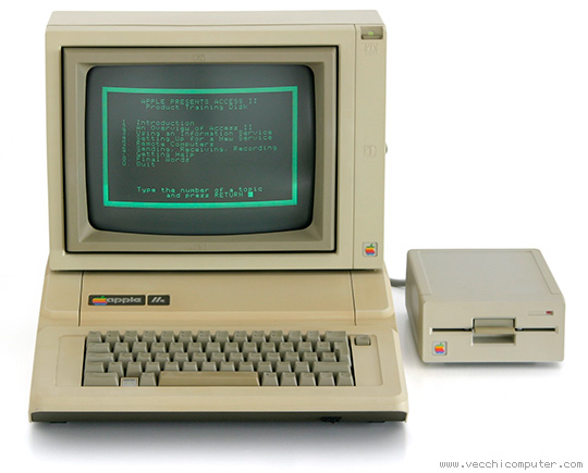 Apple IIe, Apple Monitor II, Apple 5.25 Drive