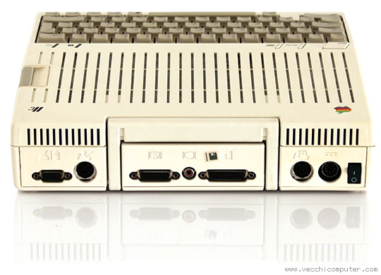 Apple IIc - retr0bright (dopo l'intervento)