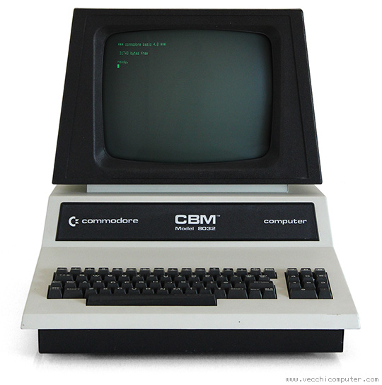 Commodore 8032 (chiuso)