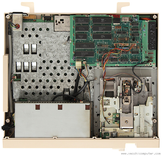 Commodore 128D (interno)