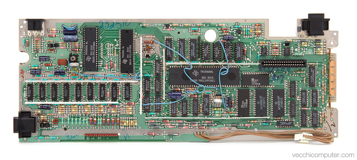 Texas Instruments TI-99/4a - scheda madre